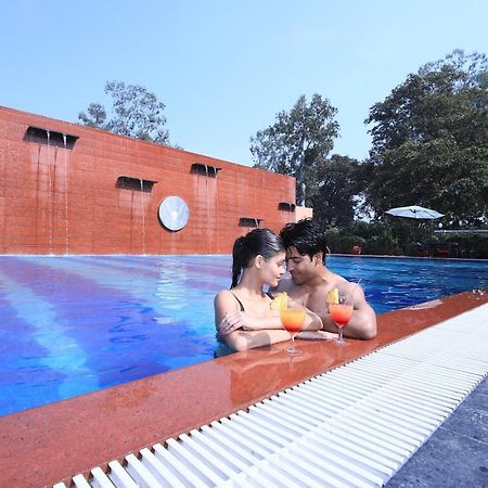 Aveo By Amatra, Gateway To Corbett Hotel Kashipur Exterior foto