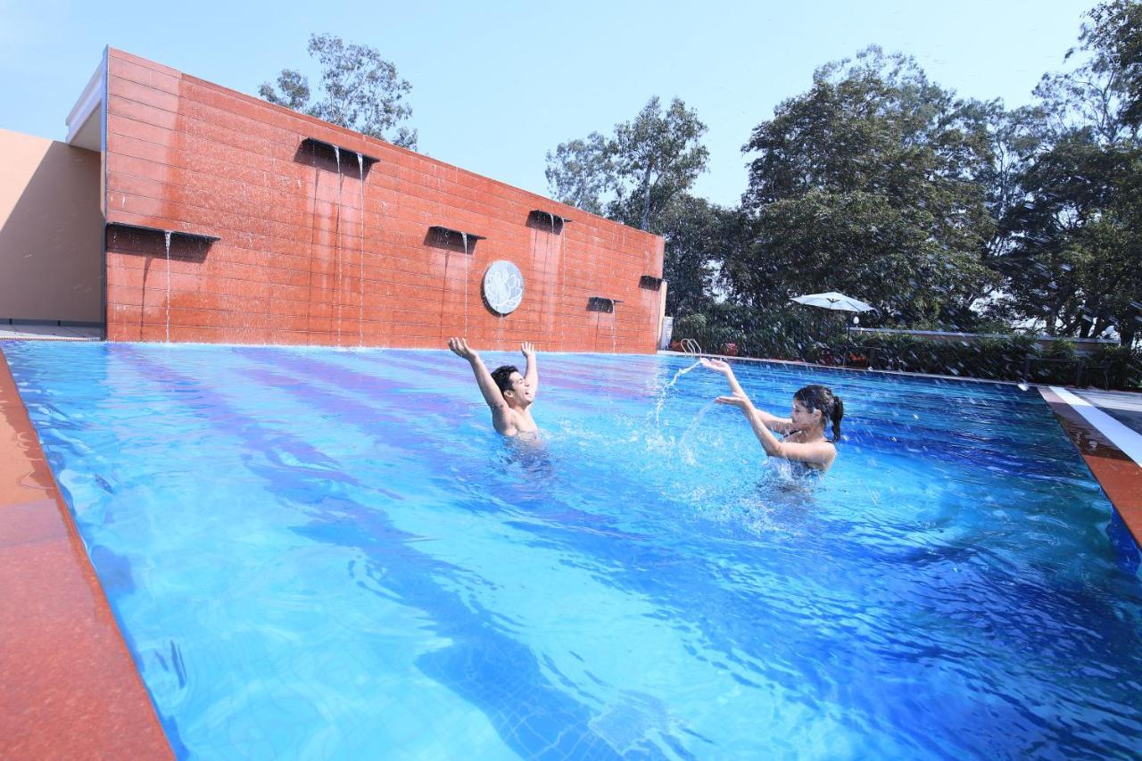 Aveo By Amatra, Gateway To Corbett Hotel Kashipur Exterior foto