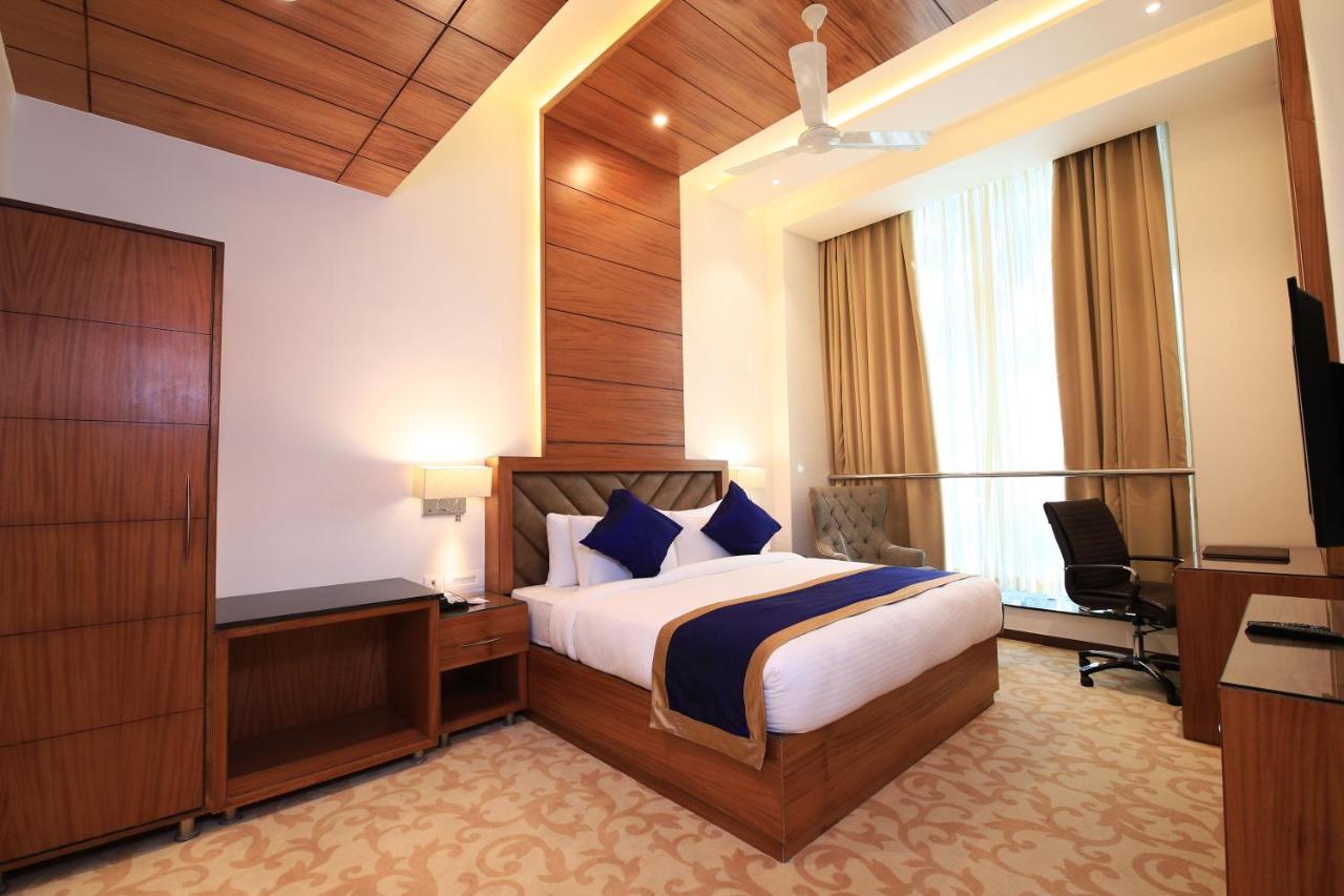 Aveo By Amatra, Gateway To Corbett Hotel Kashipur Exterior foto